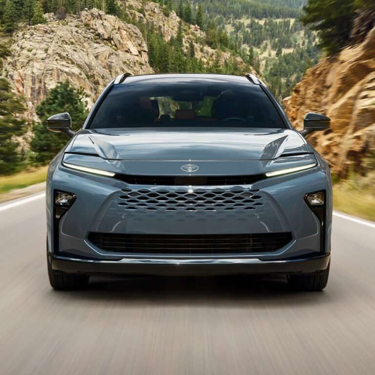 Toyota Crown Signia - Adriel Toyota | Dealer Toyota en Dorado, R??o ...